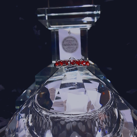 Swarovski Jewelry - AUTHENTIC SWAROVSKI MANDARIN BAND RING. 9